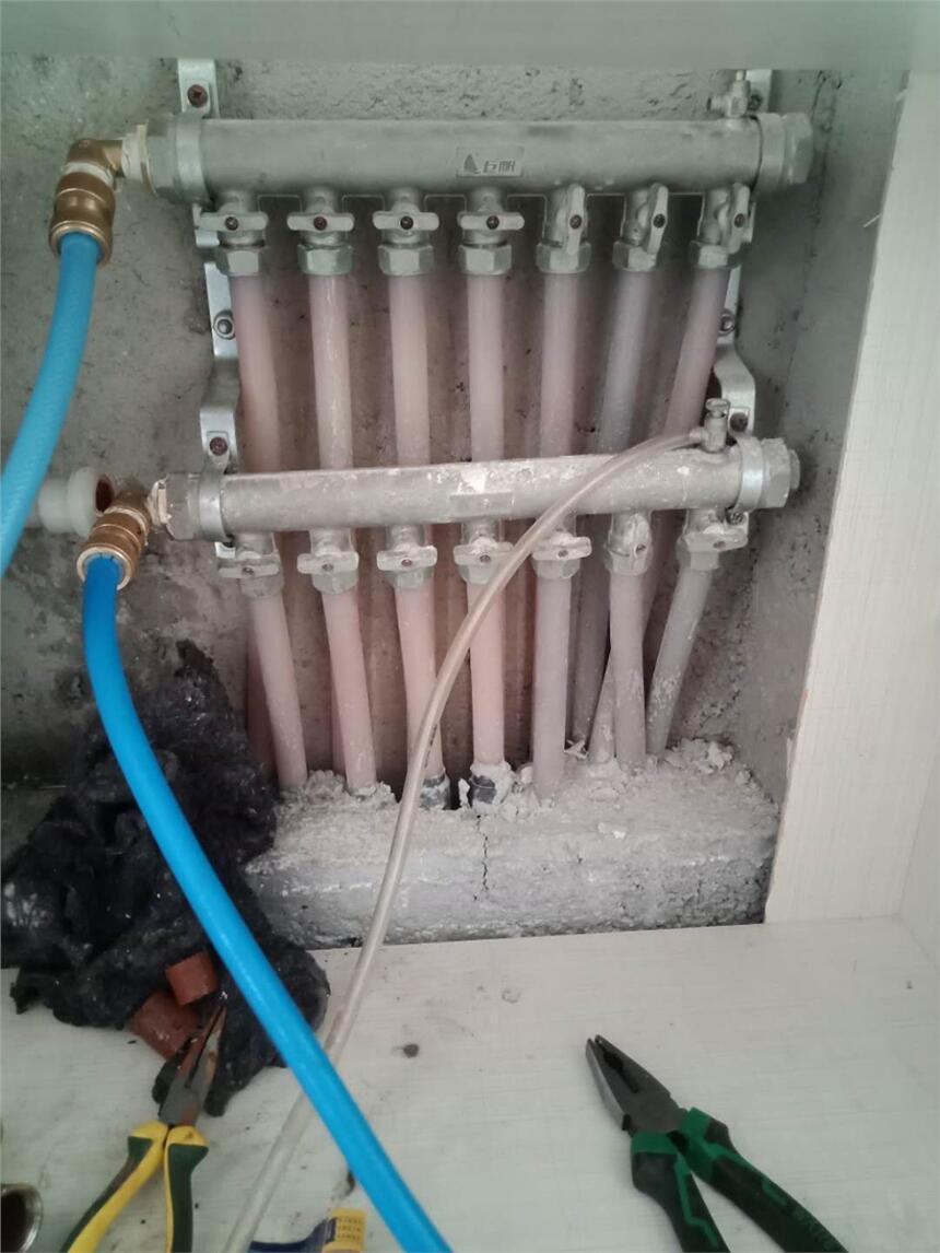 太原市西緝虎營上門維修馬桶水箱漏水 更換馬桶蓋 安裝水龍頭
