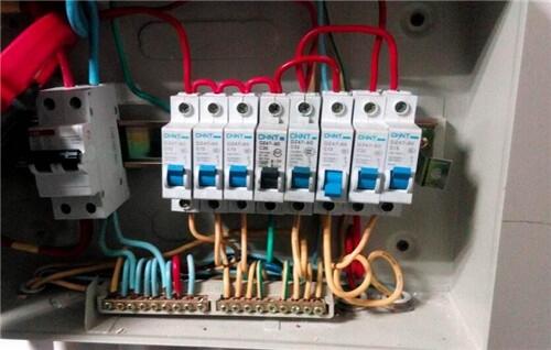 太原玉河街電工安裝燈具開關插座室內排線布線服務電話