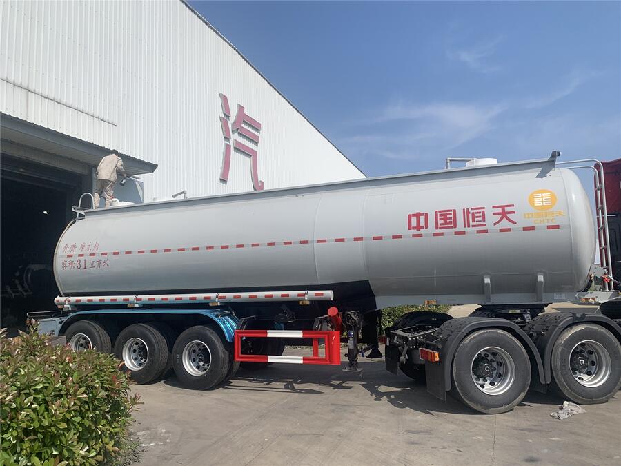 31立方化工液體 廢酸 危險品鋼襯塑罐式運輸半掛車 廠家直銷