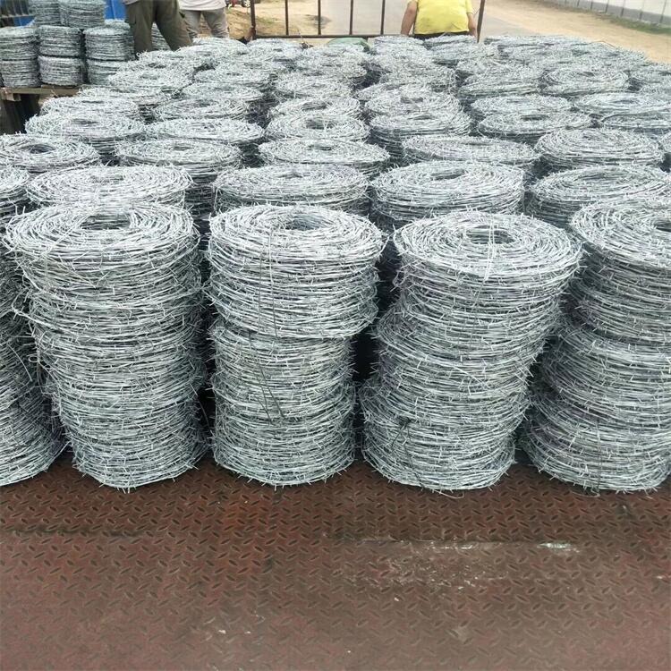 陜西現(xiàn)貨鍍鋅刺繩廠家供應西安鋼絲刺繩刺鐵絲寶雞牛羊防盜鐵刺網(wǎng)