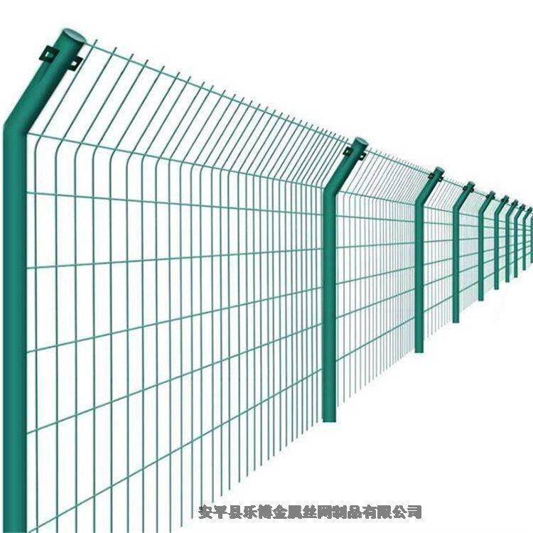 河北雙邊護(hù)欄網(wǎng)廠家供應(yīng)呂梁體育場圍欄網(wǎng)晉中藍(lán)球場護(hù)欄網(wǎng)