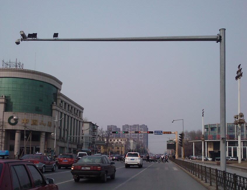 沈陽電子警察監(jiān)控桿