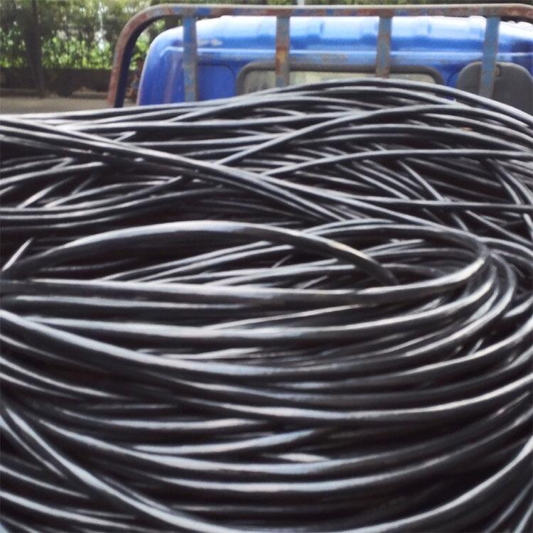 周口市橡套電纜價(jià)格_三廠電纜YC3*35_50_70平方可移動(dòng)耐磨防水軟電纜廠家