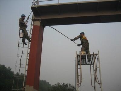 姜堰造船廠龍門吊除銹防腐歡迎咨詢