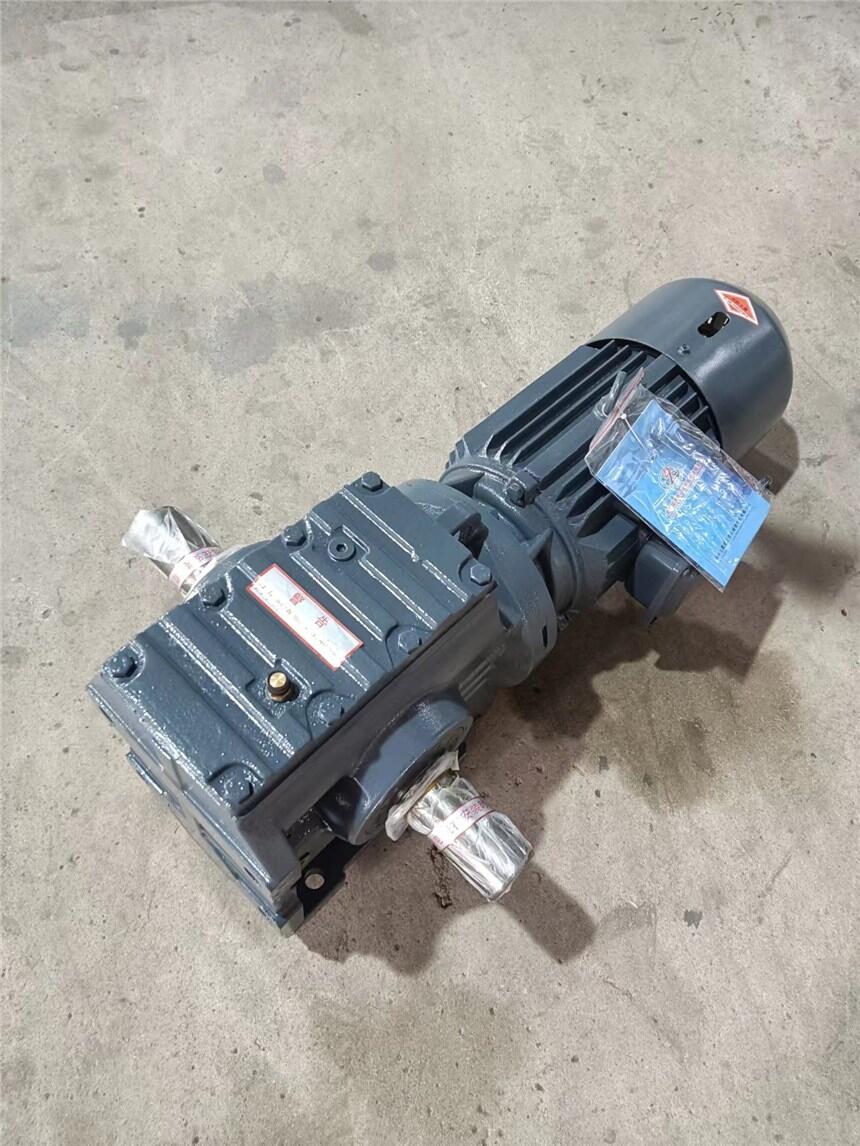 德立AB向制動斜齒輪-蝸桿減速電機(jī)GS77-35.94-YEJ3-4P-M1-AB-I