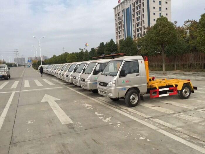益陽凱馬拉臂式垃圾車新款報價電話