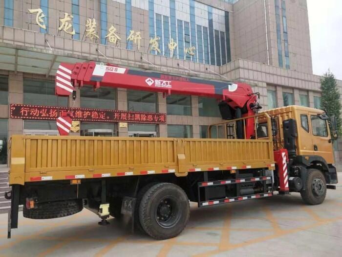 紅河新飛工8噸隨車(chē)吊廠家包上牌價(jià)格