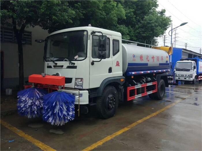 小型多功能灑水車(chē)價(jià)格電話