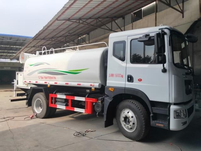 浙江安吉不上牌的灑水車(chē)現(xiàn)車(chē)