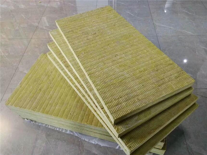阜陽(yáng)阜南砂漿紙巖棉復(fù)合板 抹灰系統(tǒng)用巖棉板次日達(dá)