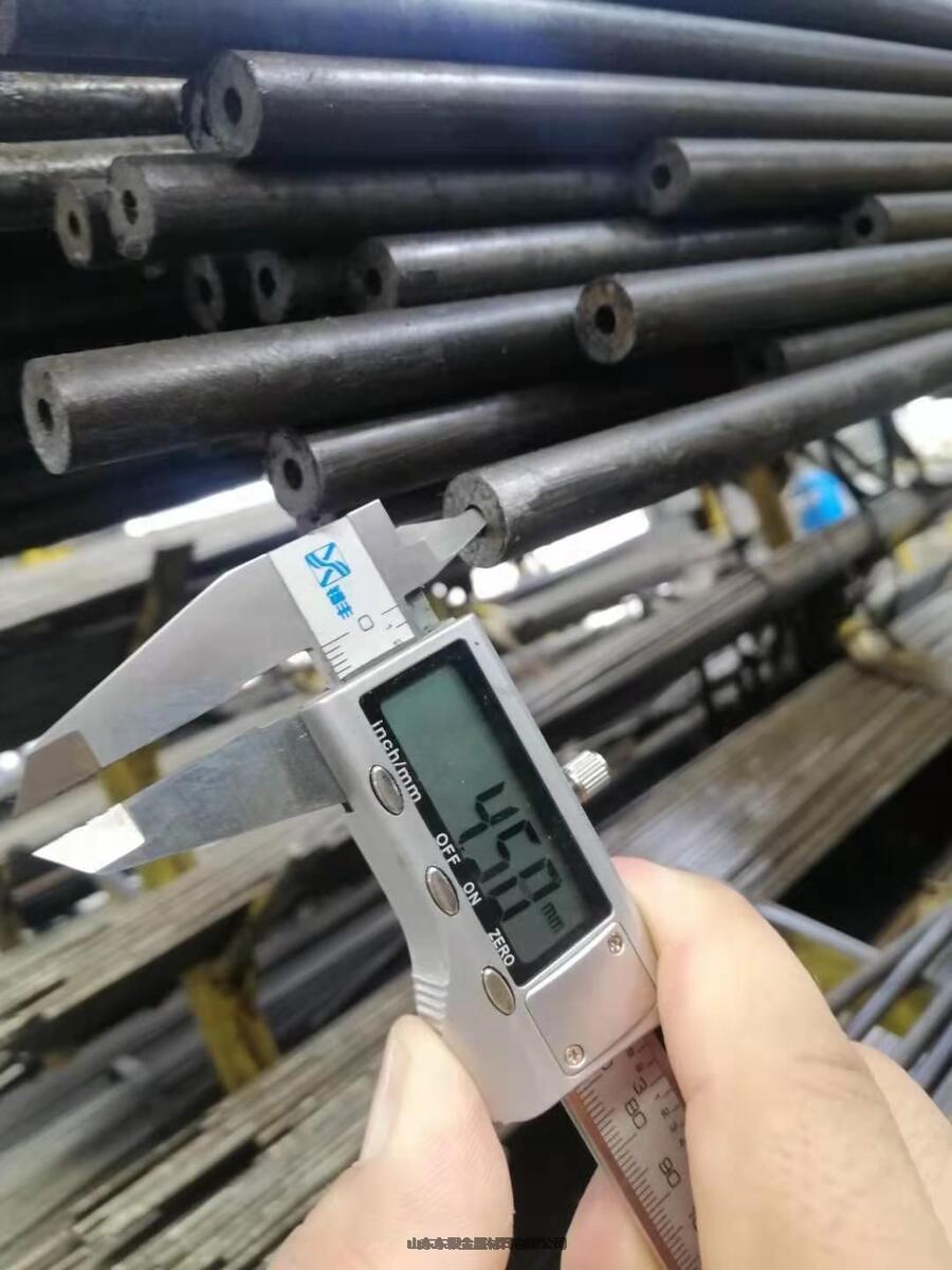 45號無縫鋼管83×28 小口徑特厚壁結(jié)構(gòu)無縫鋼管大量庫存