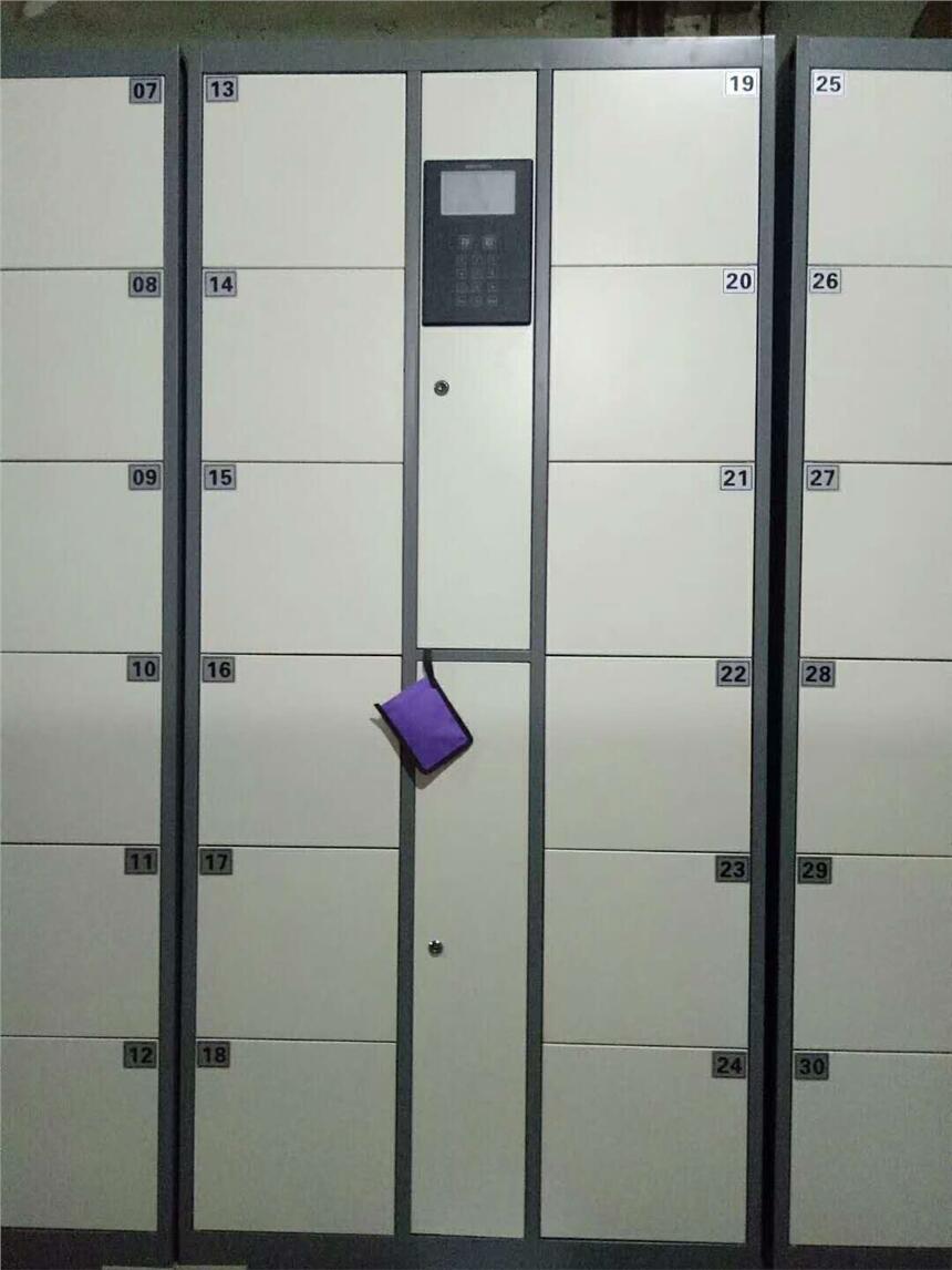 易存教您對比宿遷超市存包柜與普通存包柜區(qū)別