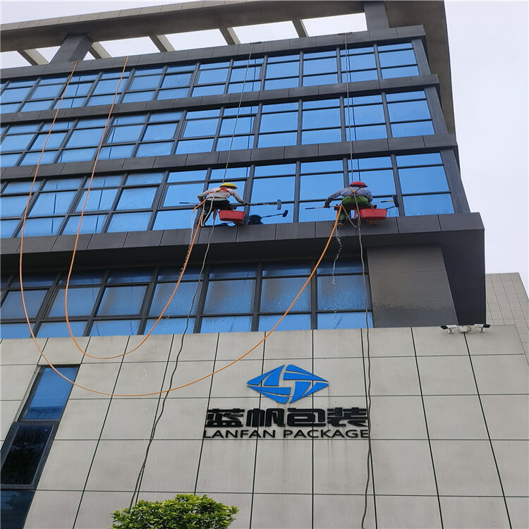 福建龍巖市百葉窗安裝施工團隊聯系方式蜘蛛人高空作業(yè)外墻空鼓敲掉