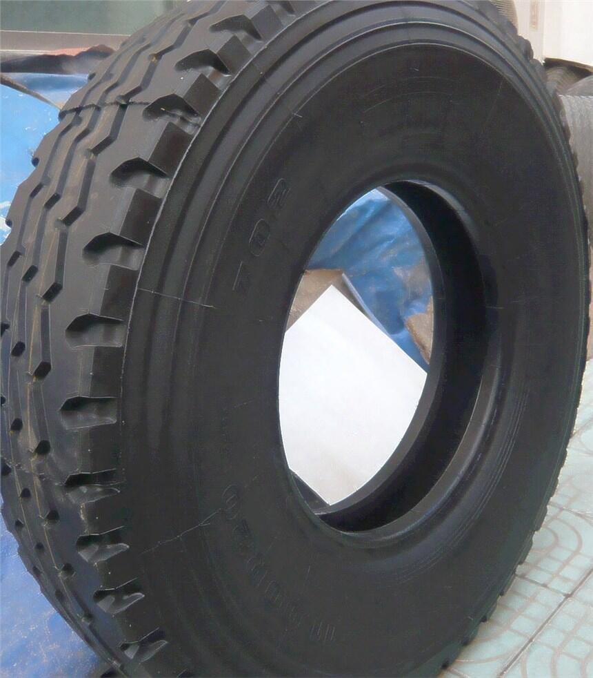 山東 汽車輪胎鋼絲胎廠家11.00R20