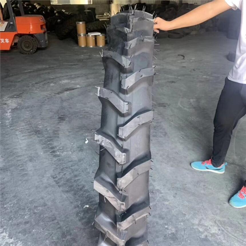 噴藥機(jī)輪胎230/95-48拖拉機(jī)水田高花紋輪胎16層級(jí)