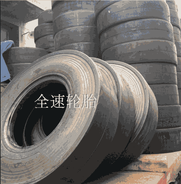 礦井輪胎質(zhì)保一年路面機(jī)械光面輪胎1000-20現(xiàn)貨16層級