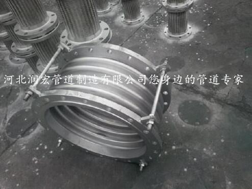 專業(yè)生產DN500PN1.6耐磨帶導流筒316L補償器價格合理