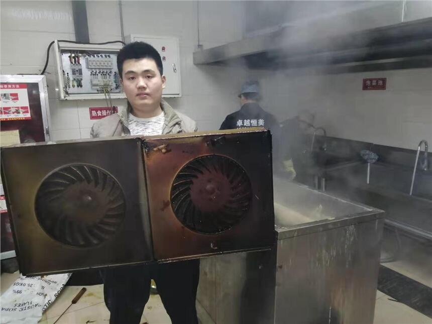 淶源縣排油煙管道清洗專業(yè)周到