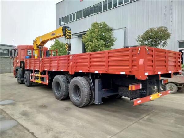 三節(jié)臂隨車吊8噸直壁隨車吊