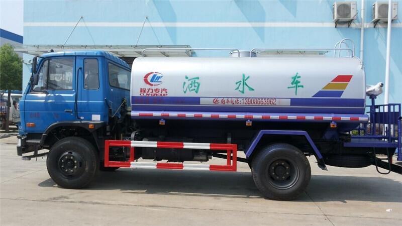 東風(fēng)T5國6多食用灑水車可以送貨