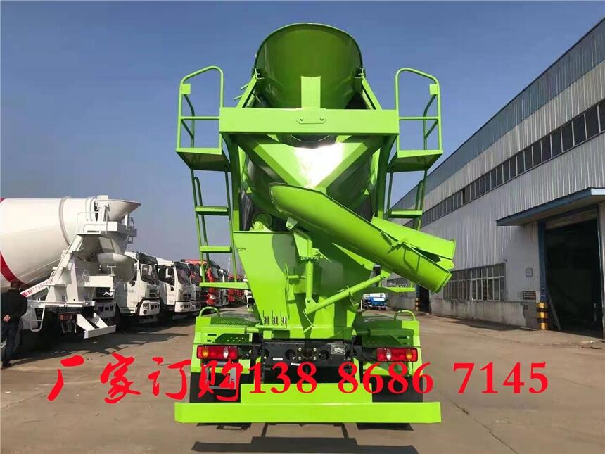 重汽豪蔓8方攪拌車市場價(jià)格
