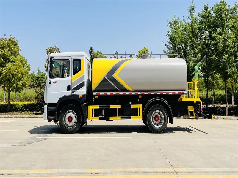 東風福瑞卡9方灑水車廠家讓利大促銷