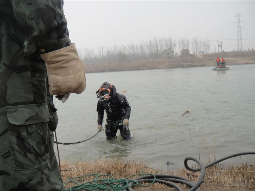 寧國市政管道砌磚墻封堵需要多少錢、潛水員公司