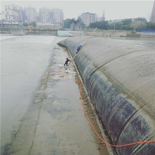 新聞中心:內蒙古興安橡膠壩修補更換{眾拓路橋}養(yǎng)護施工隊