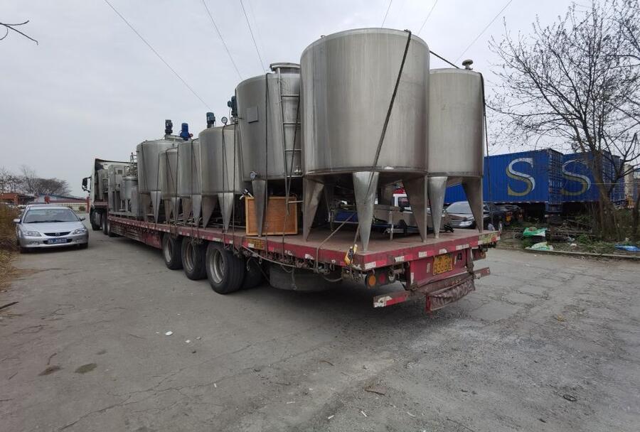 長(zhǎng)治市二手 飲料灌裝機(jī)玻璃瓶二手灌裝機(jī)價(jià)格回收二手灌裝飲料設(shè)備最新報(bào)價(jià)