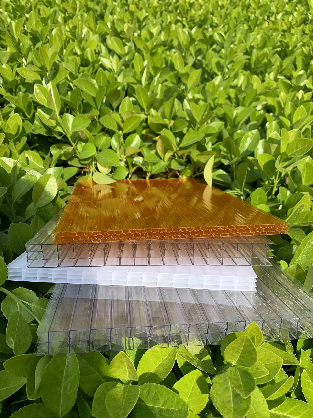 雙層PC板梁山陽(yáng)光板工廠PC塑料板材