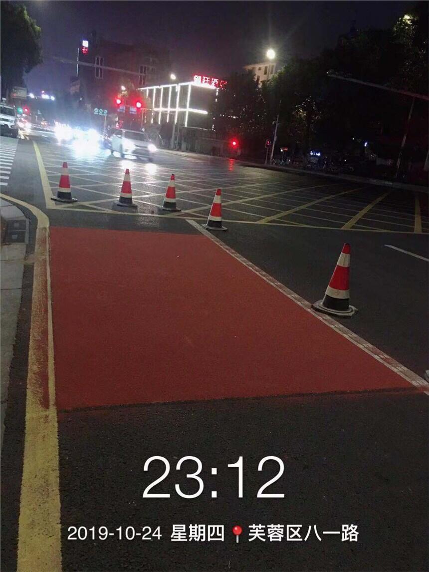 選擇彩鋪環(huán)氧路面應(yīng)注意哪些因素【長沙弘晟】