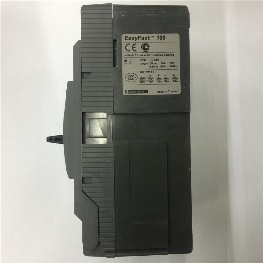 施耐德EZC100F3060   3P 60A