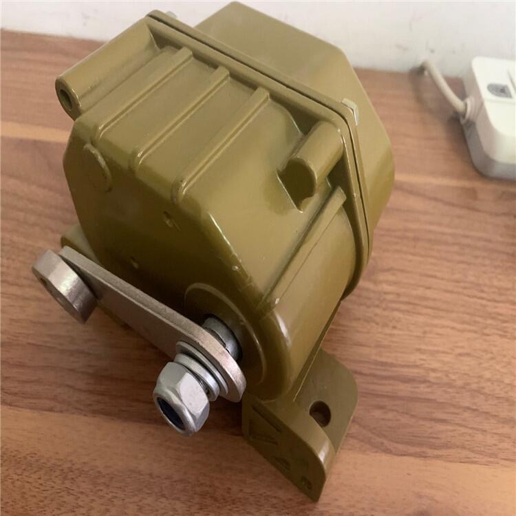 供應(yīng)重型限位開關(guān)GDQX1-GL-2/5外殼防護(hù)等級(jí)為IP64