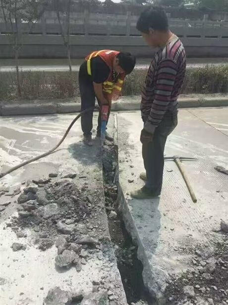 IӚKz