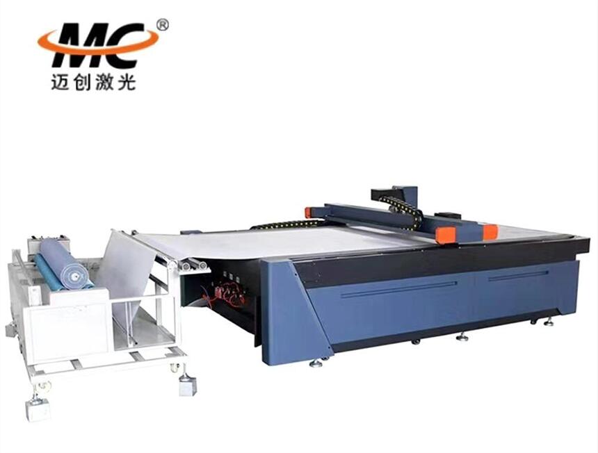 沙發(fā)面料裁剪機(jī)，數(shù)控裁布機(jī)，電腦一體化智能裁床