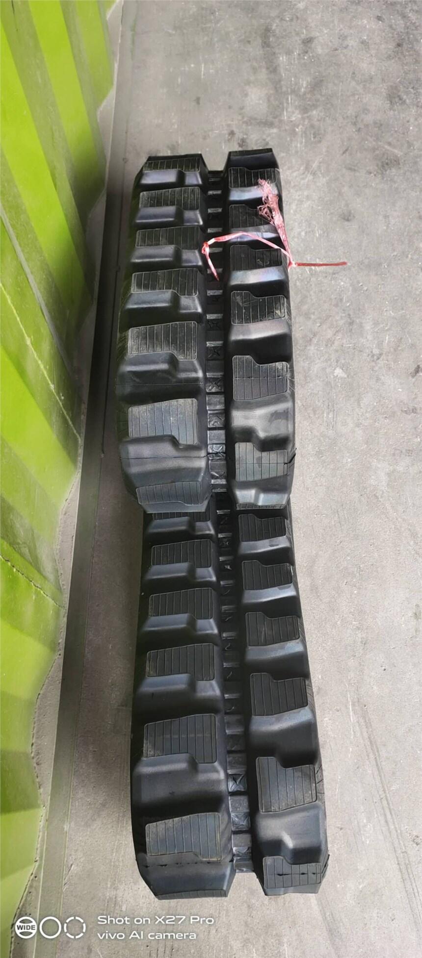 青島威克諾森17小型挖掘機(jī)橡膠履帶廠家