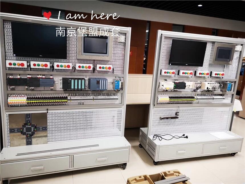 ISO9001認(rèn)證 廠家供應(yīng)自動(dòng)化控制展臺(tái) 實(shí)訓(xùn)臺(tái) 實(shí)用操作臺(tái)，plc編程