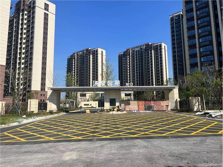 南京目賞交通工程施工隊供應(yīng)道路交通標(biāo)線劃線
