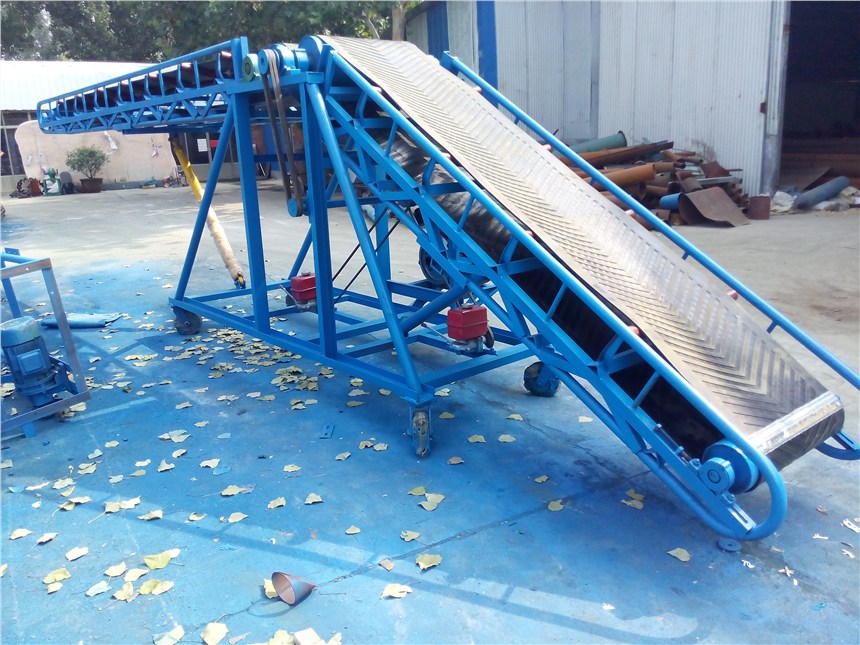 移動(dòng)玻璃廠皮帶機(jī)批量加工 可升降加擋板散料裝車皮帶輸送機(jī)
