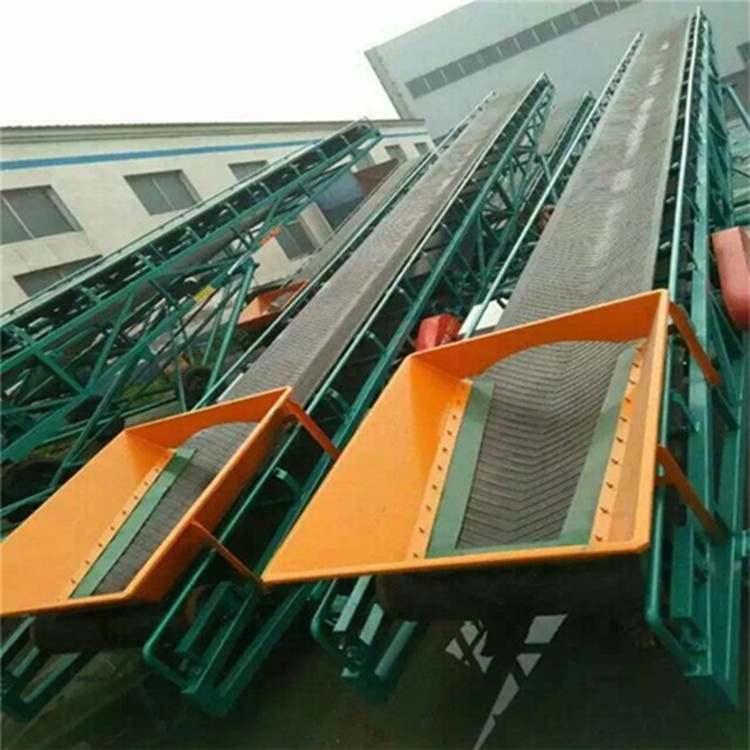 本溪碼頭運輸皮帶輸送機廠貨直供現場圖片