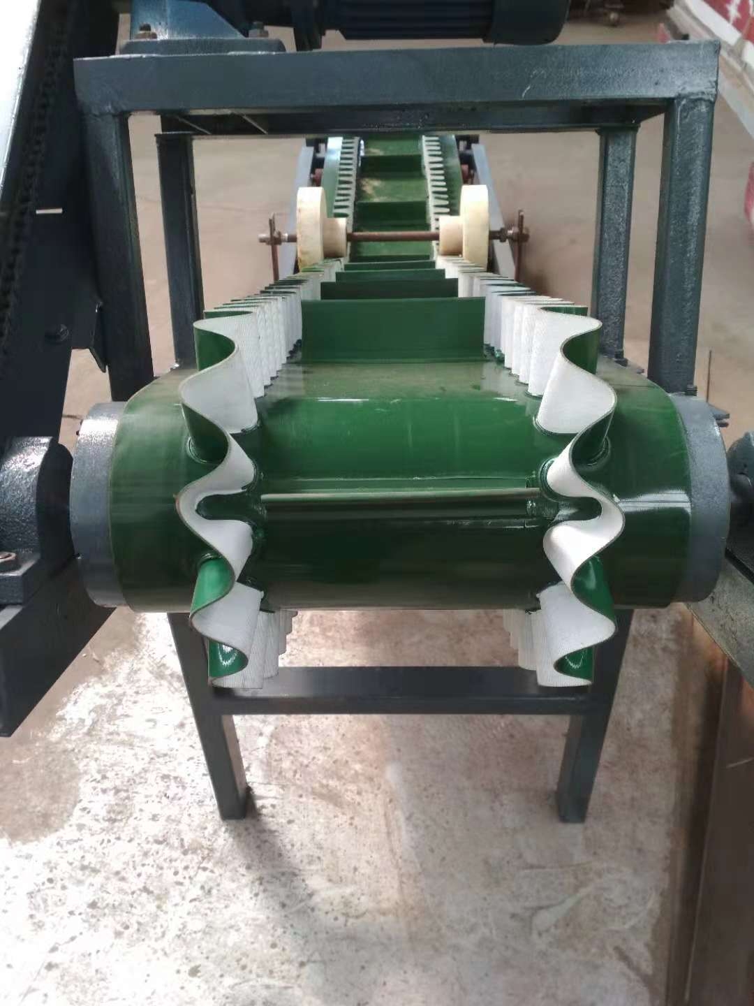 擋邊皮帶機熱銷 小麥輸送機