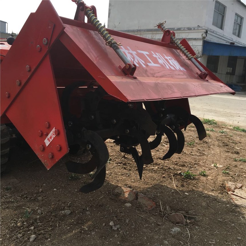 新聞:長(zhǎng)春履帶開(kāi)溝施肥一體機(jī)型號(hào)齊全