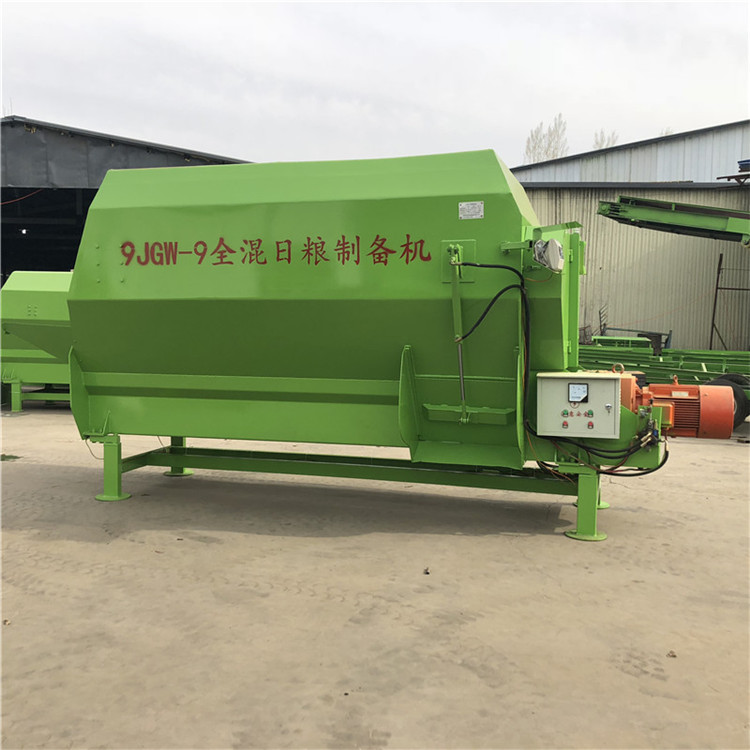 河南商丘市飼料攪拌機(jī)全日糧飼料攪拌制備機(jī)