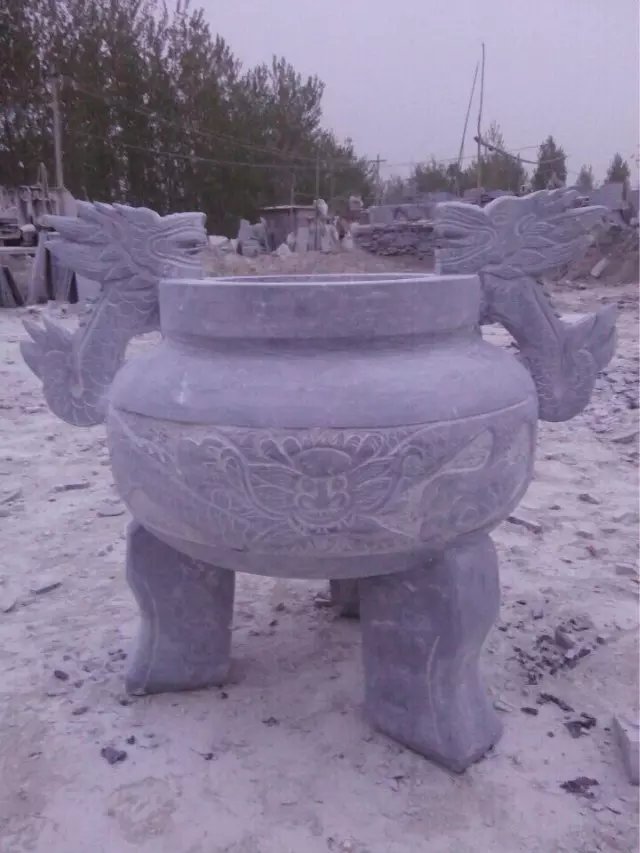 供應(yīng)青石石鼎、青石香臺(tái)、青石香爐