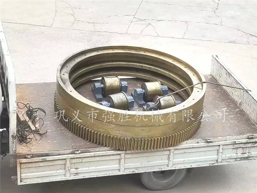 氧化鋅回轉(zhuǎn)窯大齒輪 旋窯輪帶 鍛打拖輪擋輪配件加工廠家