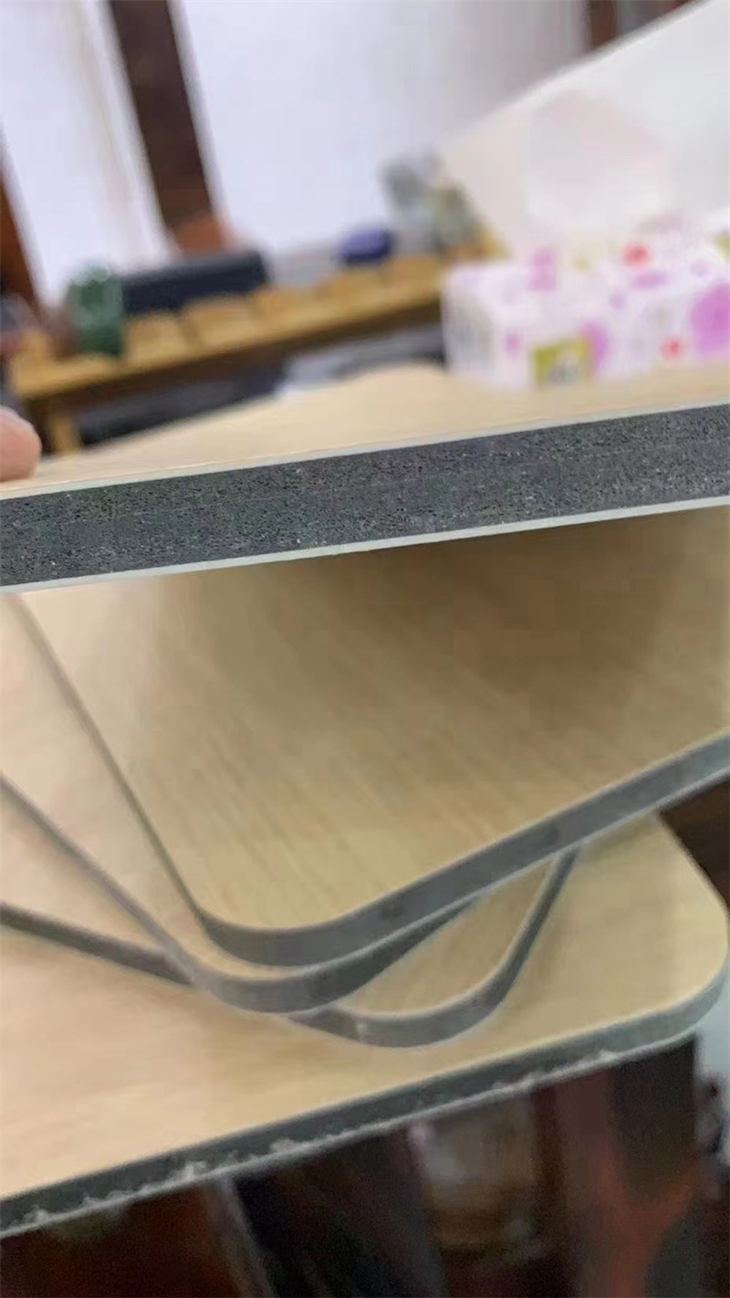 臨沂竹炭纖維木飾面 實(shí)心共擠墻板 2.44-3米耐磨裝飾板廠(chǎng)家