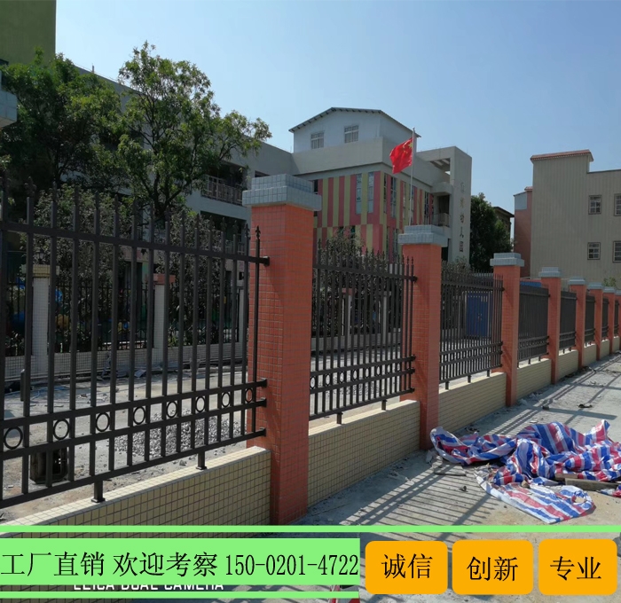 肇慶工廠(chǎng)圍墻柵欄 湛江服務(wù)區(qū)護(hù)欄安裝 東莞學(xué)校圍欄加工