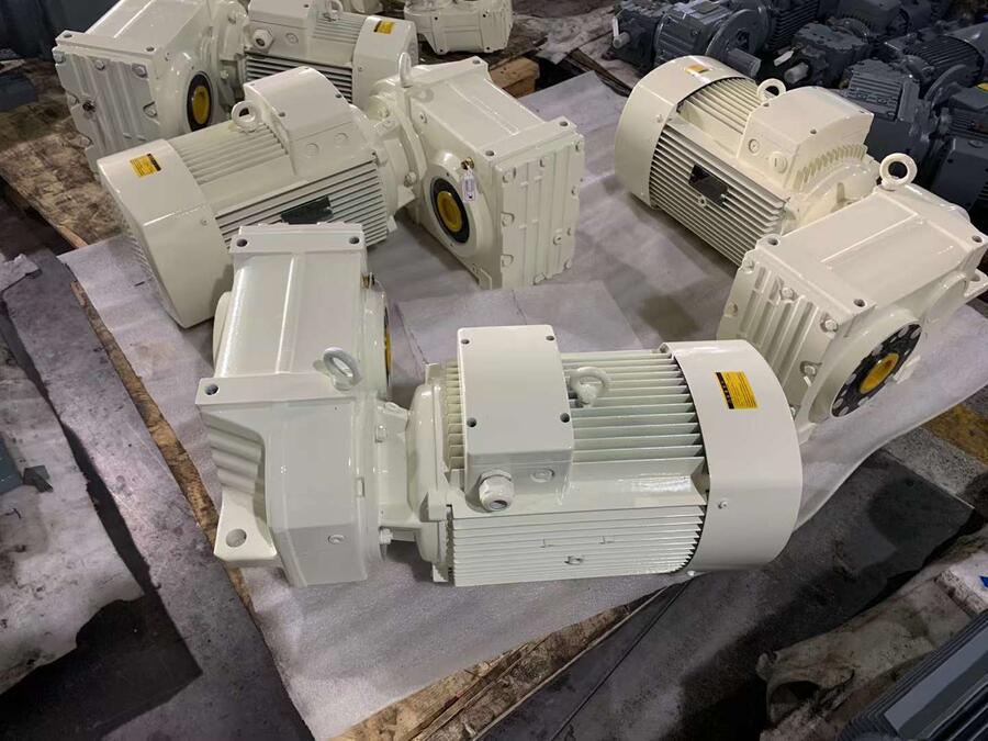 KCA47RC37減速電機(jī)M4RVHF40雙塔