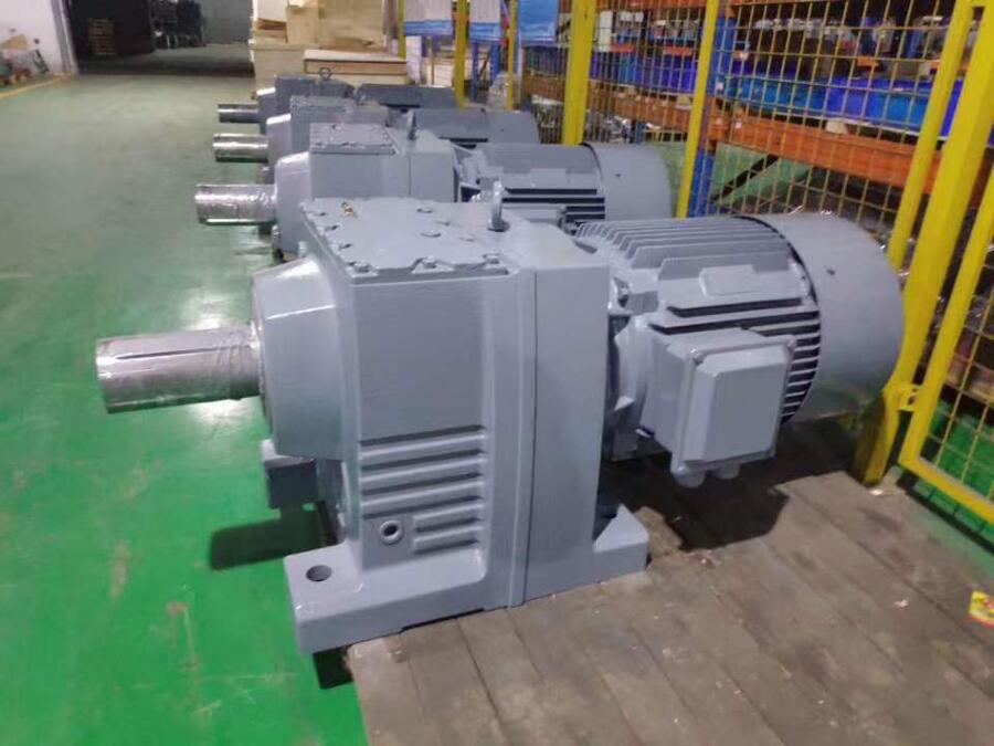 FA107R77DRE80M4直角減速機T16-1：1.5-1-L-B3