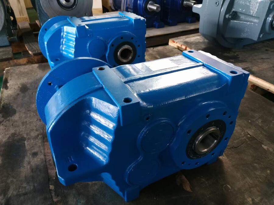 M4RVHT30懸掛式減速機(jī)H3SM8A雙陽(yáng)